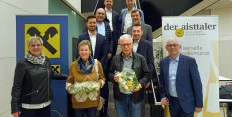 Weihnachtsgewinnspiel 2024 feierliche Gewinnübergabe