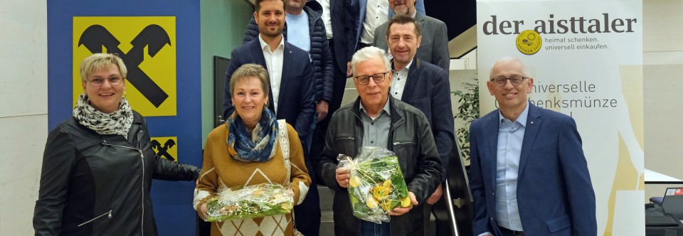 Weihnachtsgewinnspiel 2024 feierliche Gewinnübergabe